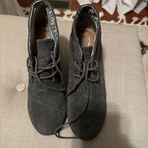 EUC TOMS bootie wedges